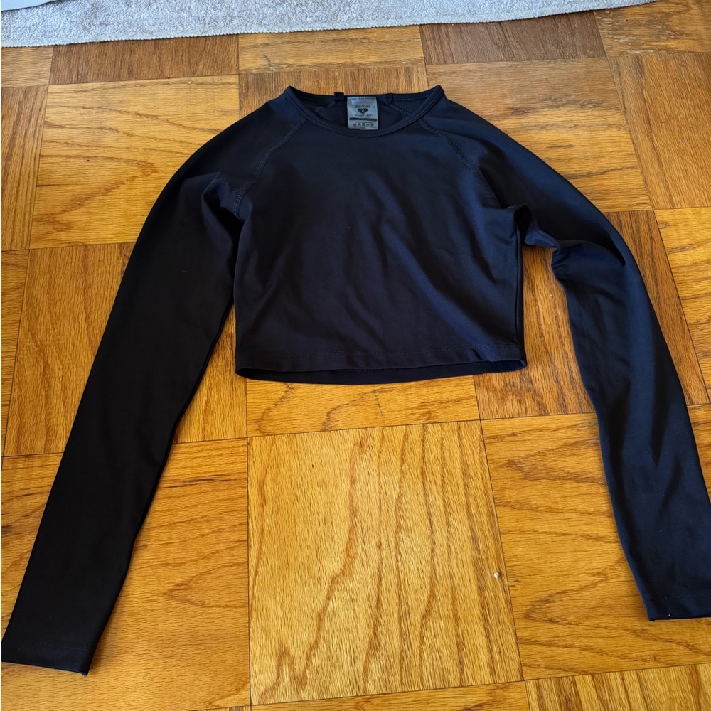 Black Long Sleeve Crop Top